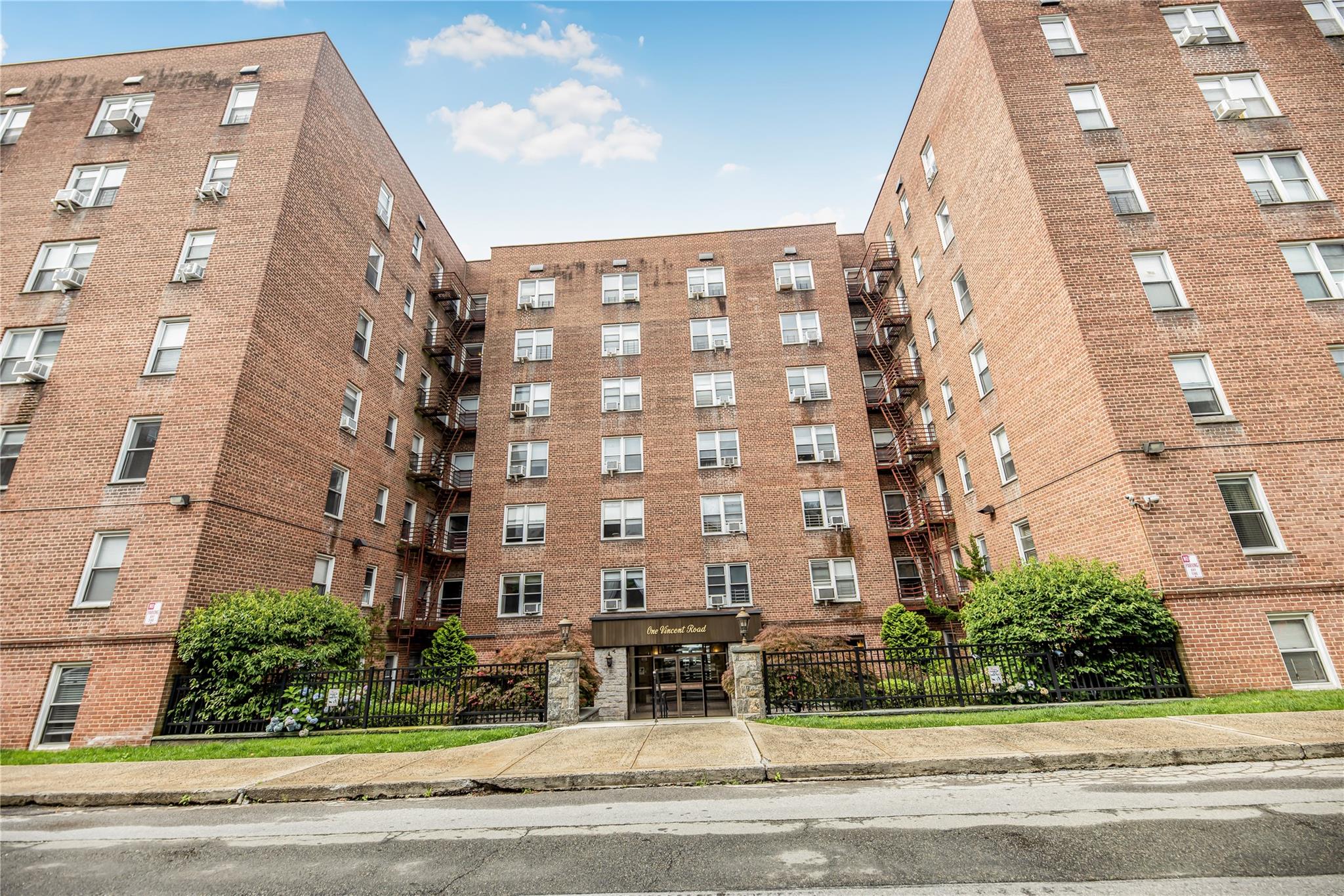 #1 photo, 1 Vincent, Bronxville , NY 10708