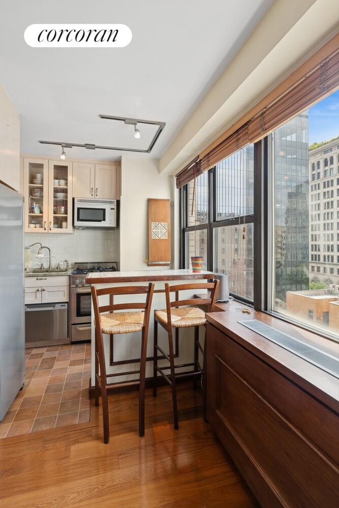 #4 photo, 115 E 9TH Street, East Village , NY 10003