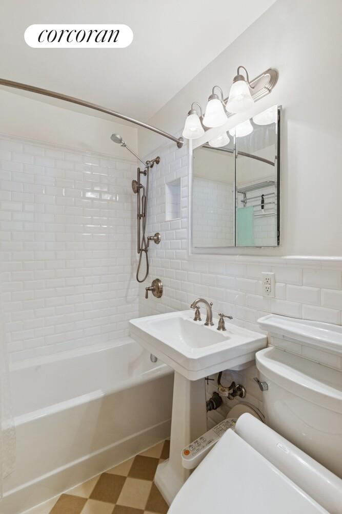 #5 photo, 115 E 9TH Street, East Village , NY 10003