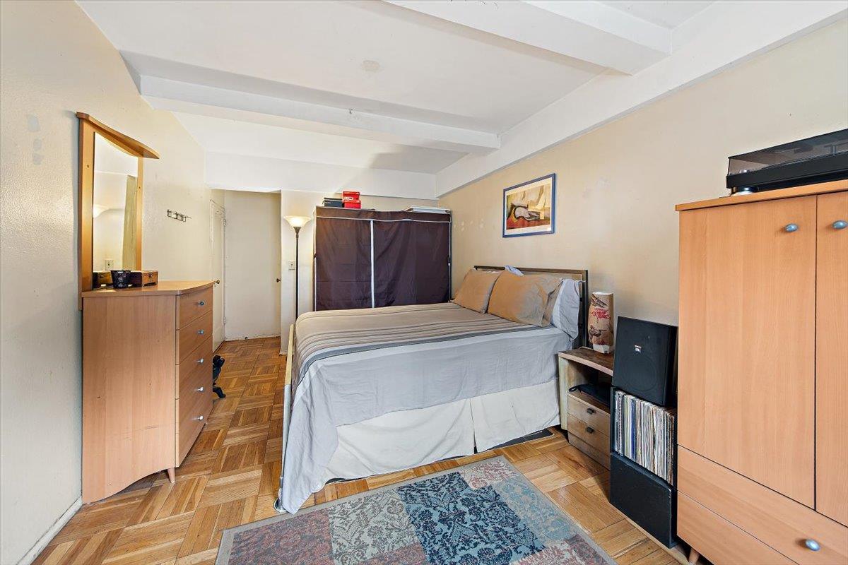 #10 photo, 2200 E Tremont Avenue, 布朗士 Bronx , NY 10462