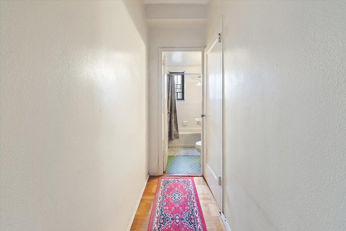 #12 photo, 2200 E Tremont Avenue, 布朗士 Bronx , NY 10462