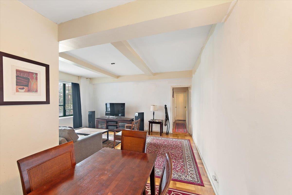 #14 photo, 2200 E Tremont Avenue, 布朗士 Bronx , NY 10462