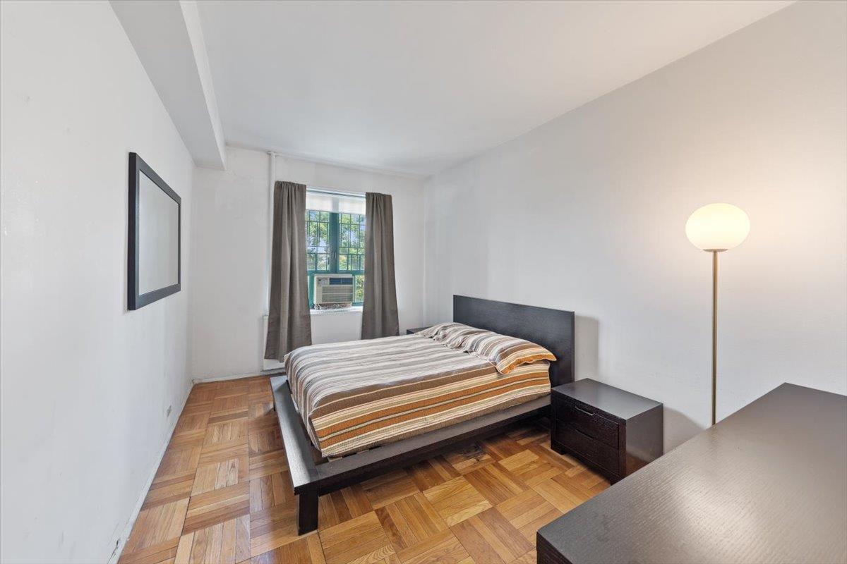 #4 photo, 2200 E Tremont Avenue, 布朗士 Bronx , NY 10462