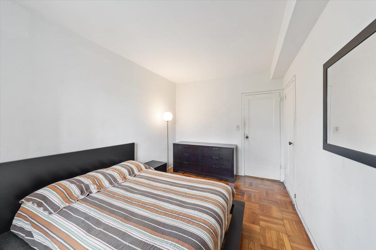 #7 photo, 2200 E Tremont Avenue, 布朗士 Bronx , NY 10462