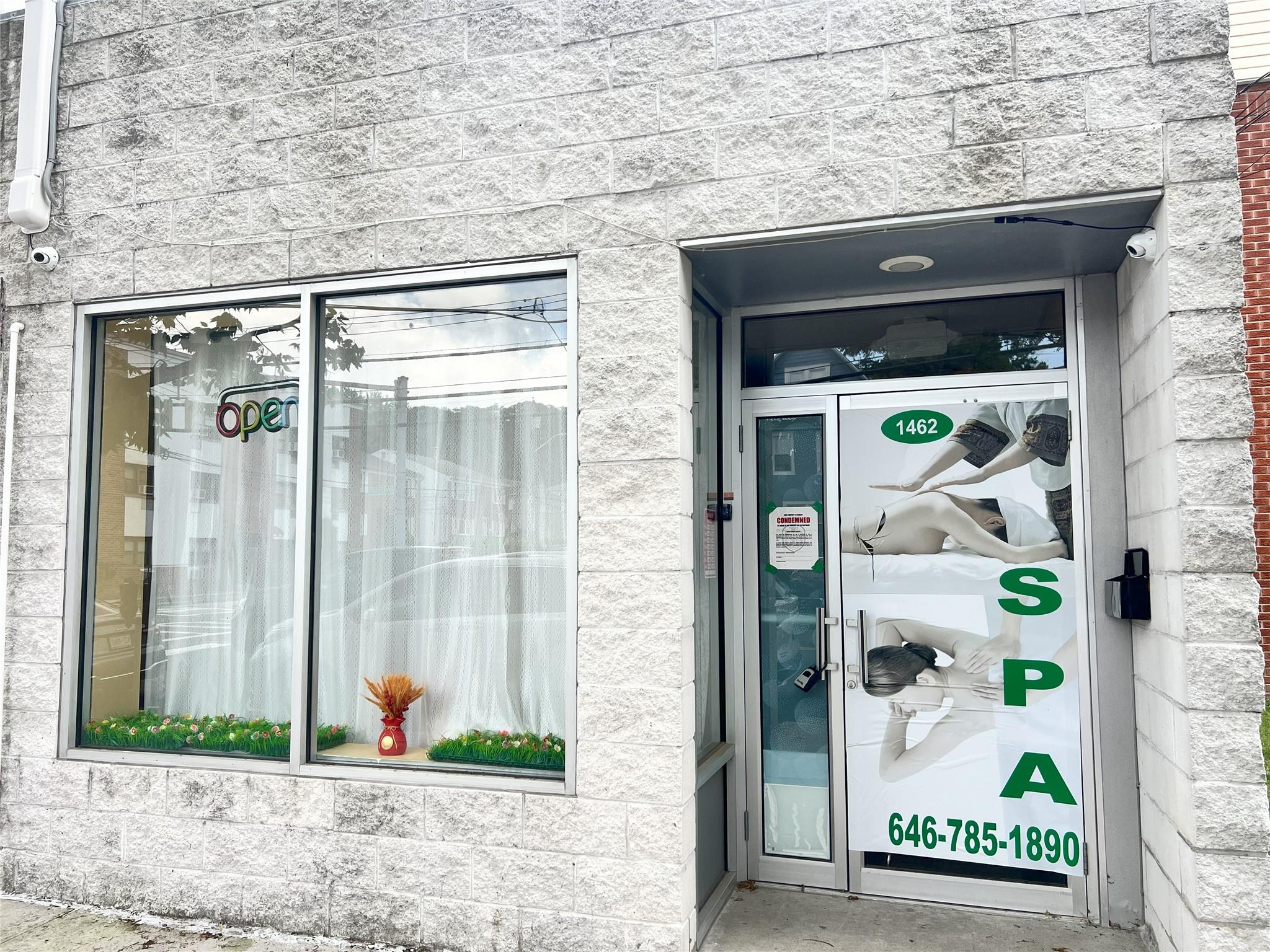#1 photo, 1462 Nepperhan Avenue, Yonkers , NY 10703