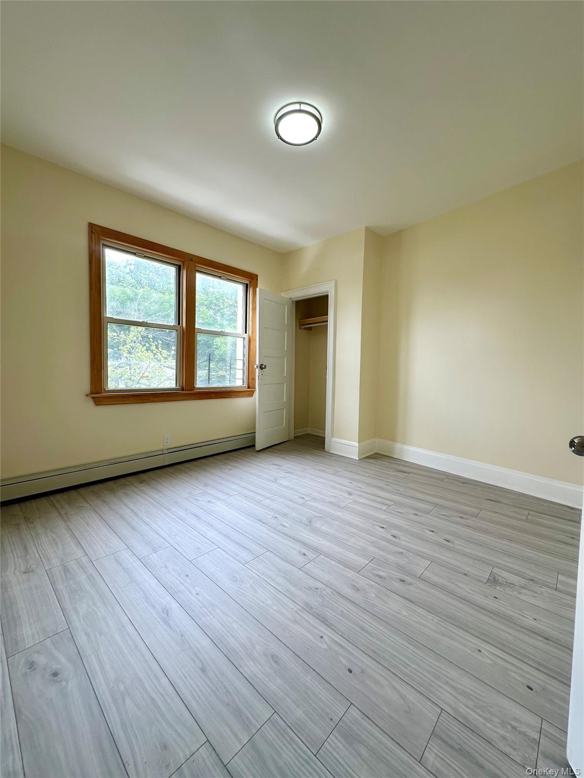 #4 photo, 1989 Cruger Avenue, برونكس Bronx , NY 10462