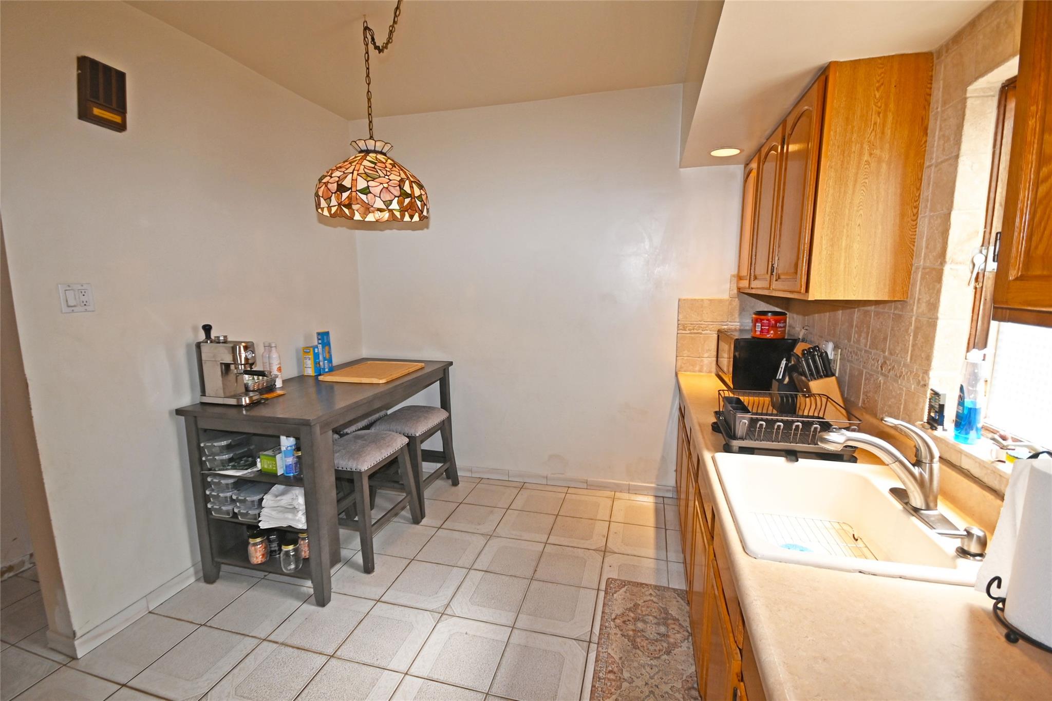 #11 photo, 7823 85th Street, クイーンズ区 Glendale , NY 11385