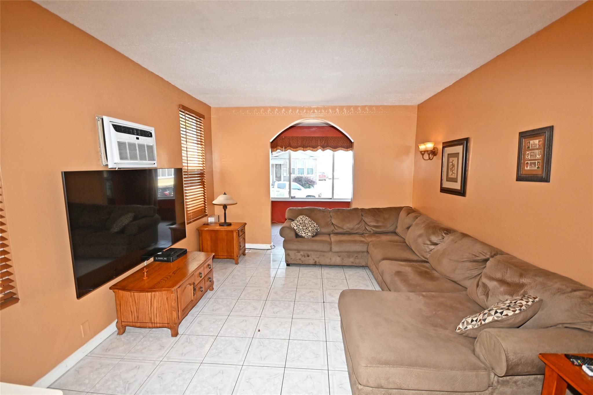 #12 photo, 7823 85th Street, クイーンズ区 Glendale , NY 11385