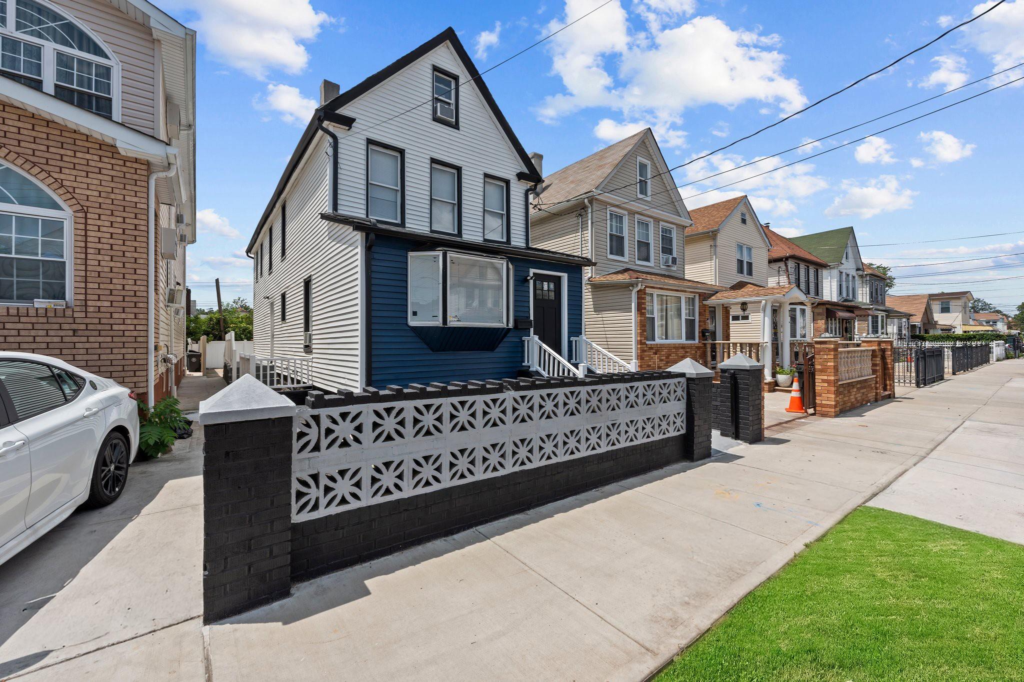 #1 photo, 11760 142nd Street, South Ozone Park , NY 11436