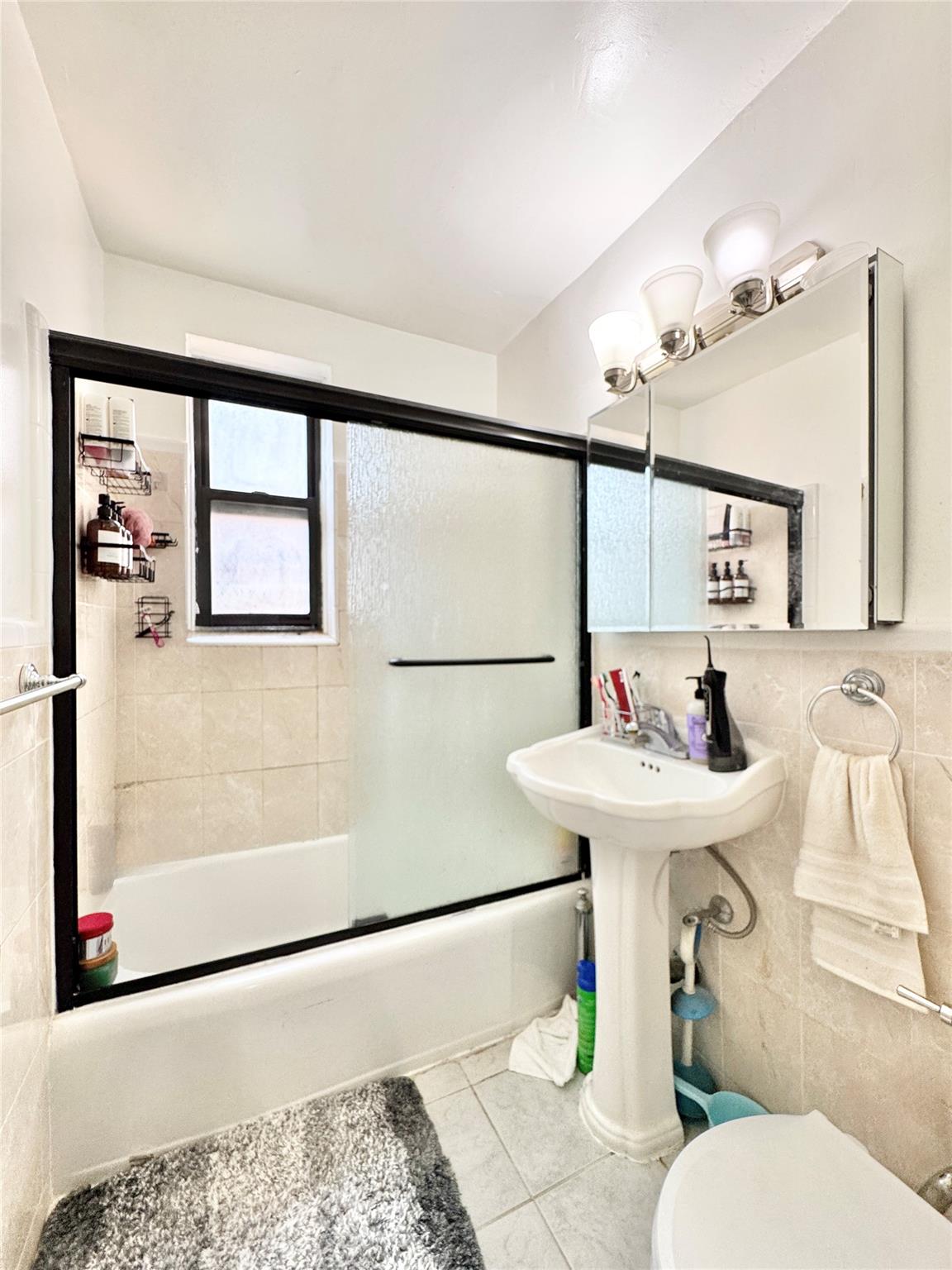 #8 photo, 84-19 51st Avenue, クイーンズ区 Elmhurst , NY 11373