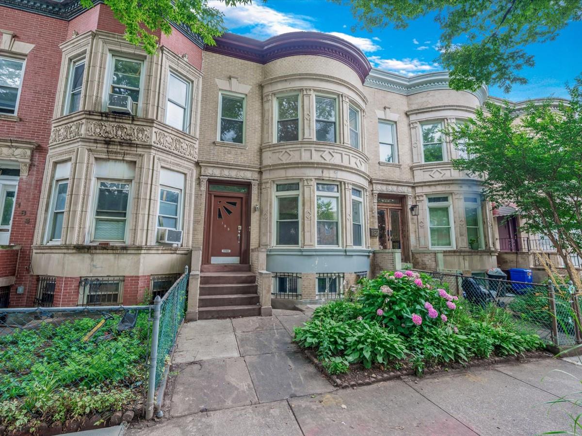 #1 photo, 185 Lefferts Avenue, Brooklyn , NY 11225