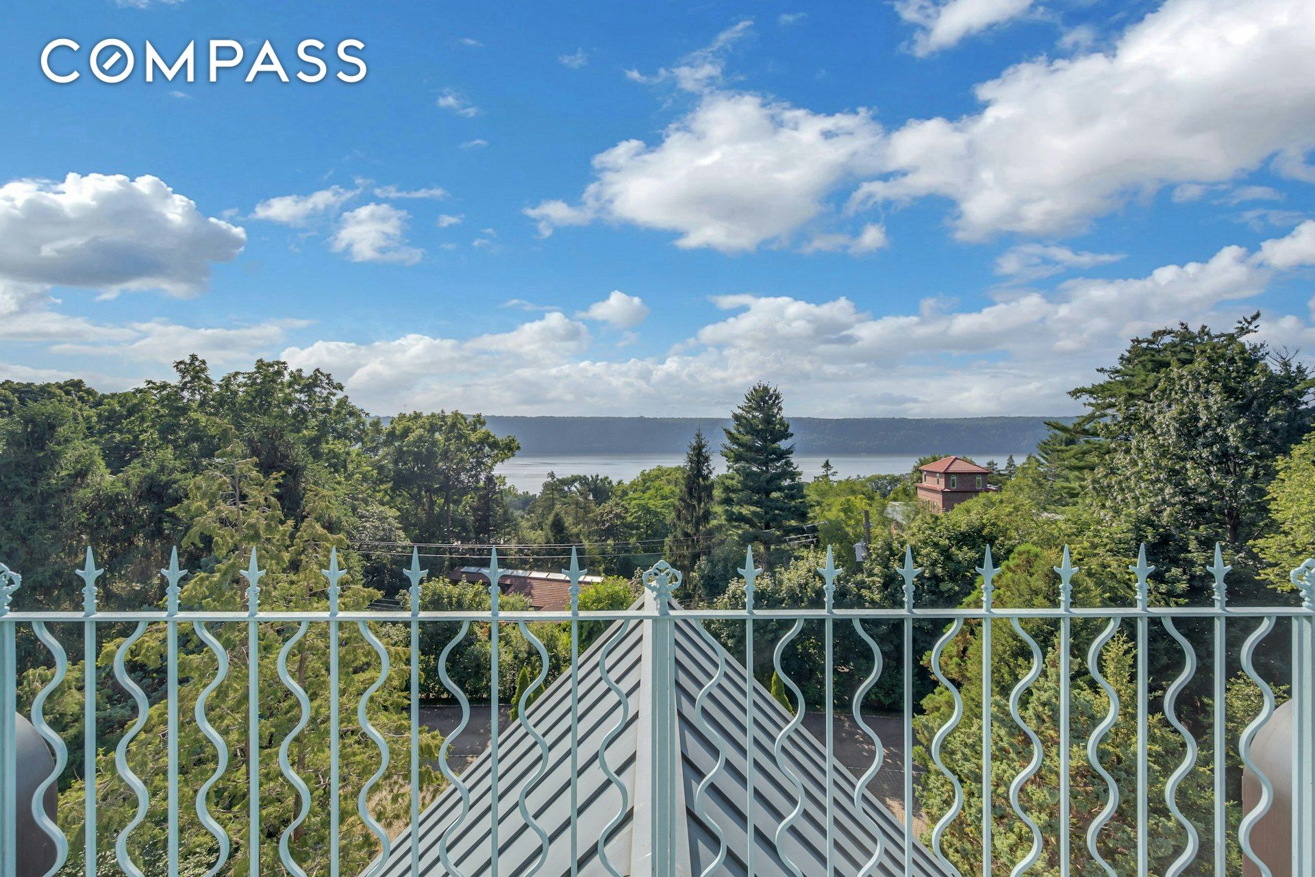 #2 photo, 5440 Independence Avenue, ブロンクス区 North Riverdale , NY 10471