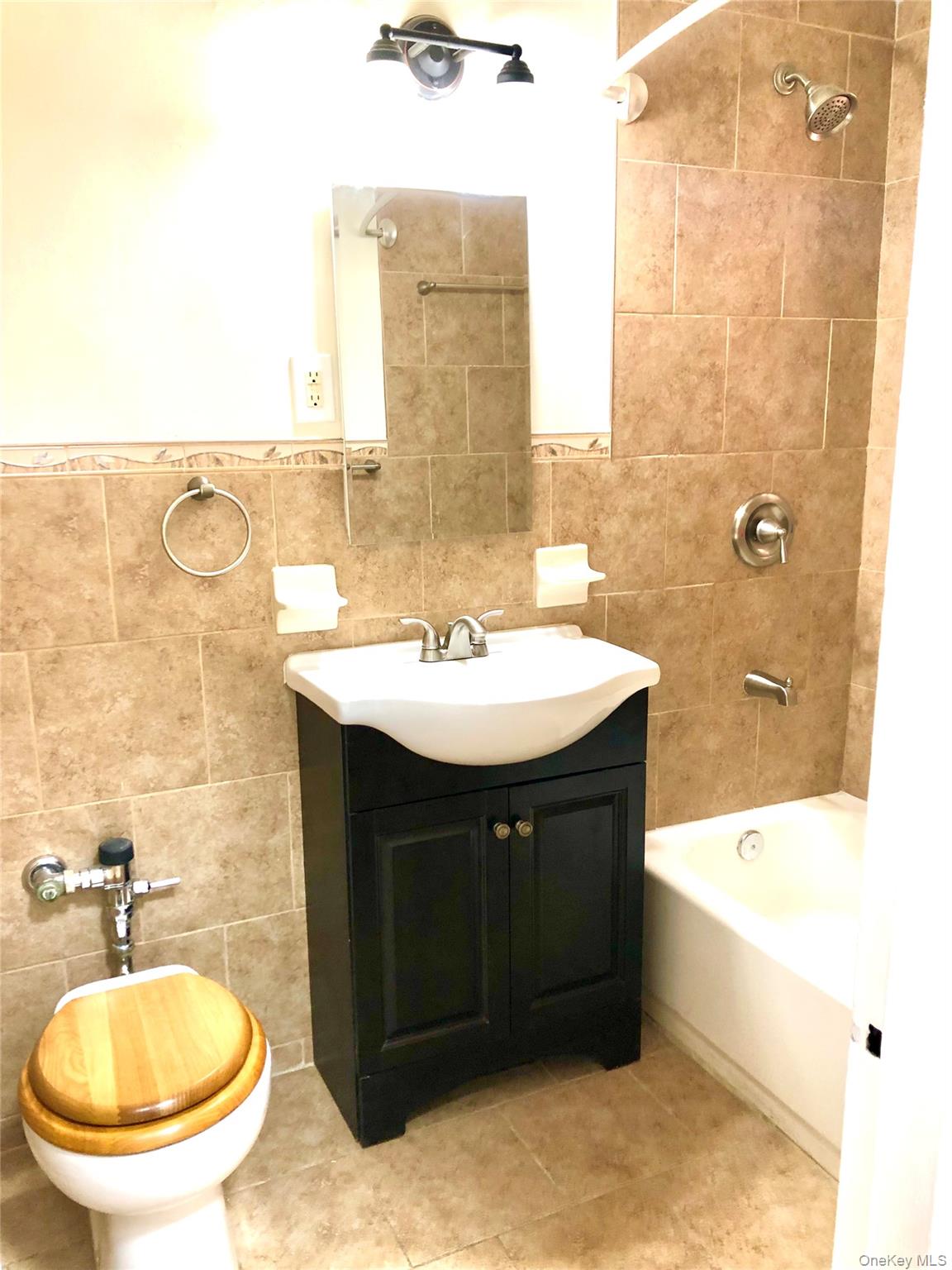 #8 photo, 4315 Webster Avenue, ブロンクス区 Bronx , NY 10470