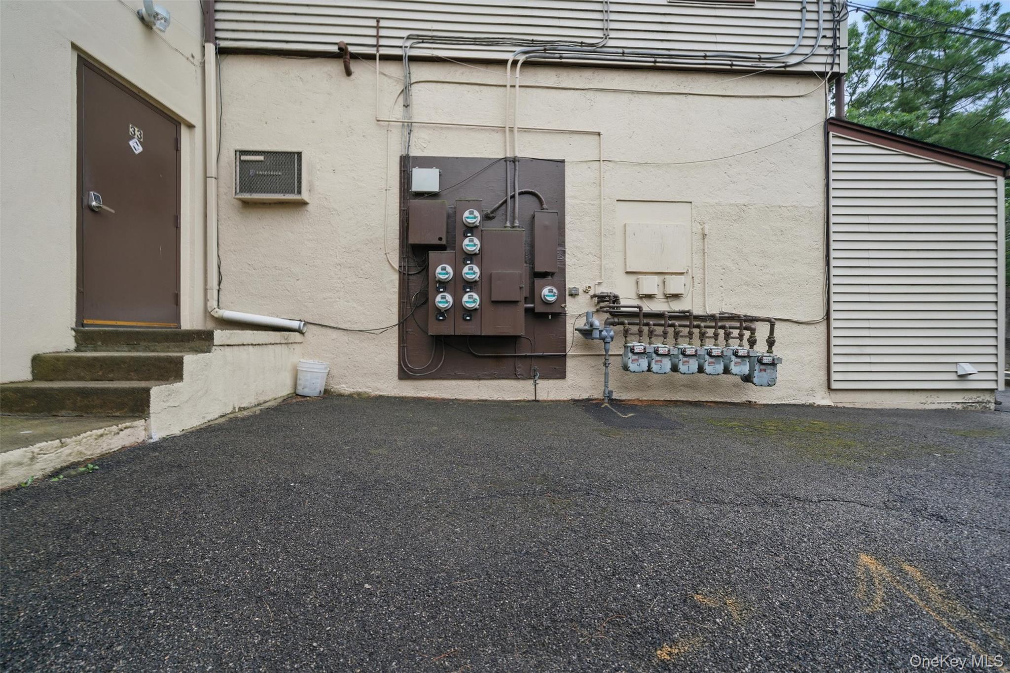 #4 photo, 33 Park Avenue, Suffern , NY 10901