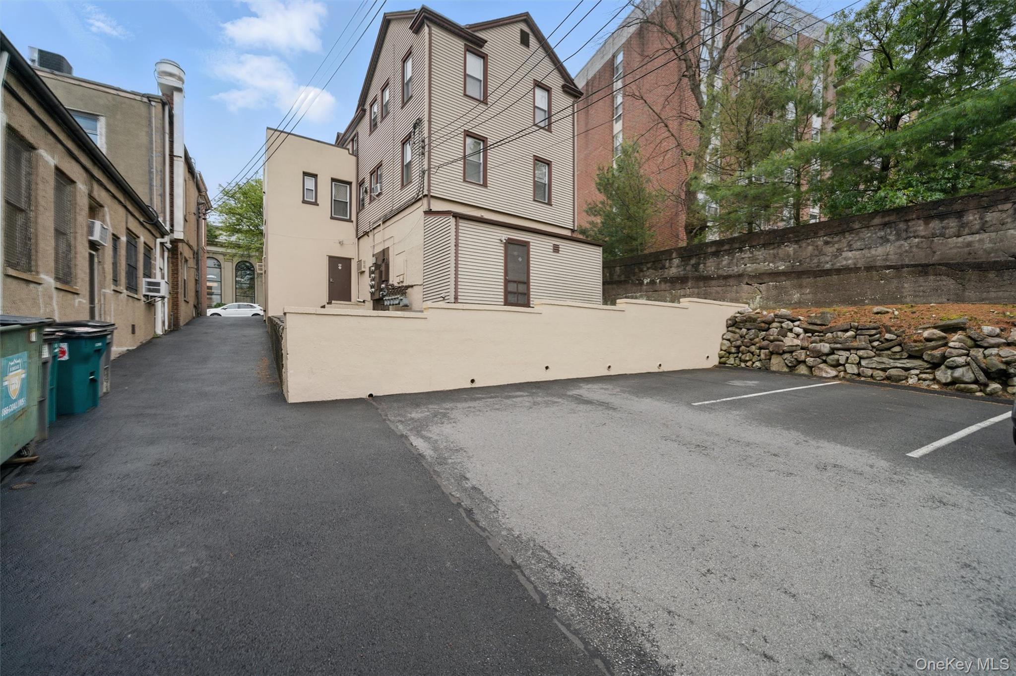 #5 photo, 33 Park Avenue, Suffern , NY 10901