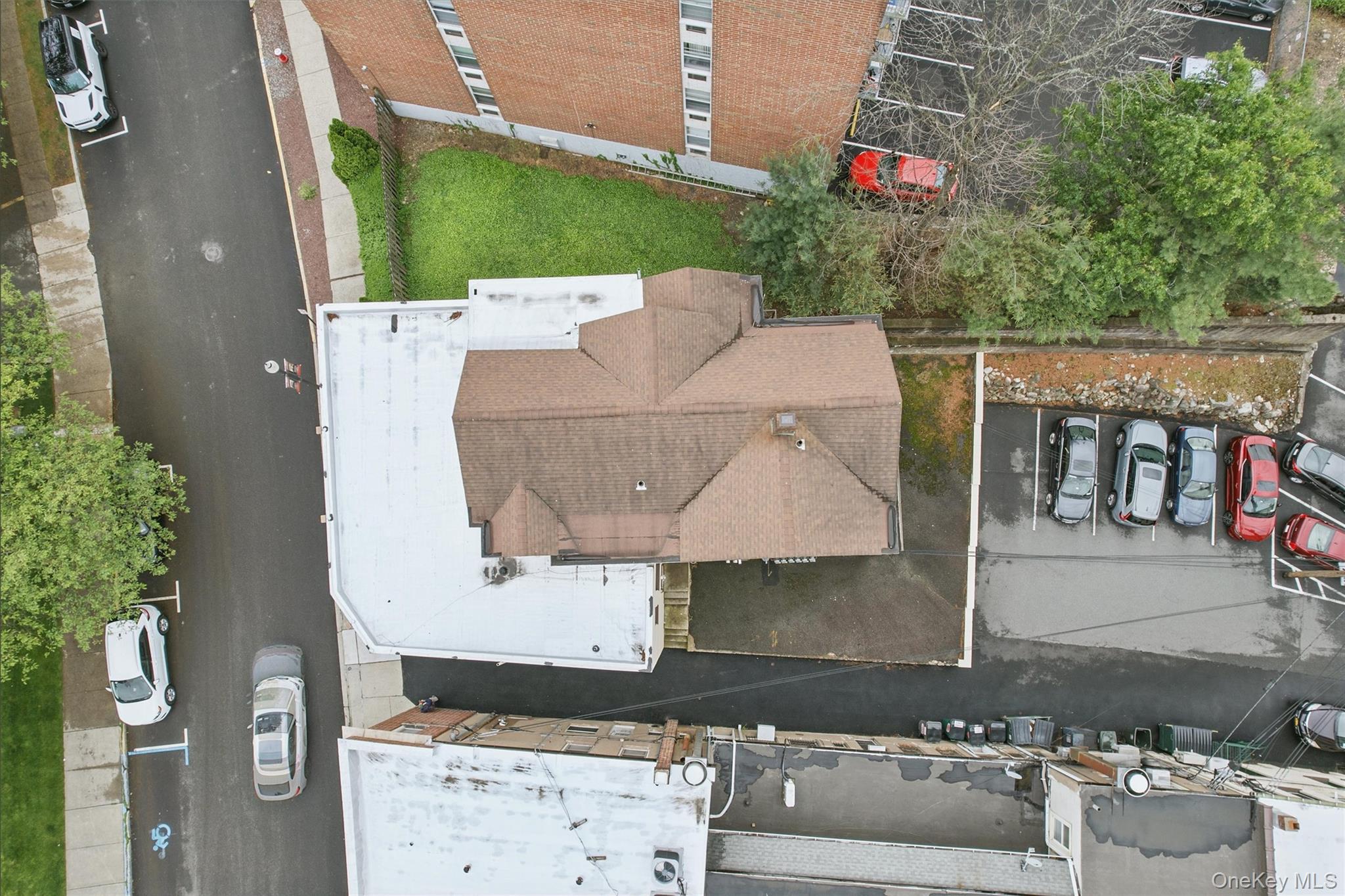 #8 photo, 33 Park Avenue, Suffern , NY 10901