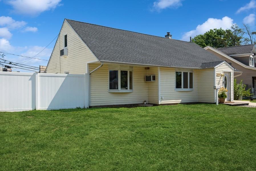 #3 photo, 3723 Fiddler Lane, Bethpage , NY 11714