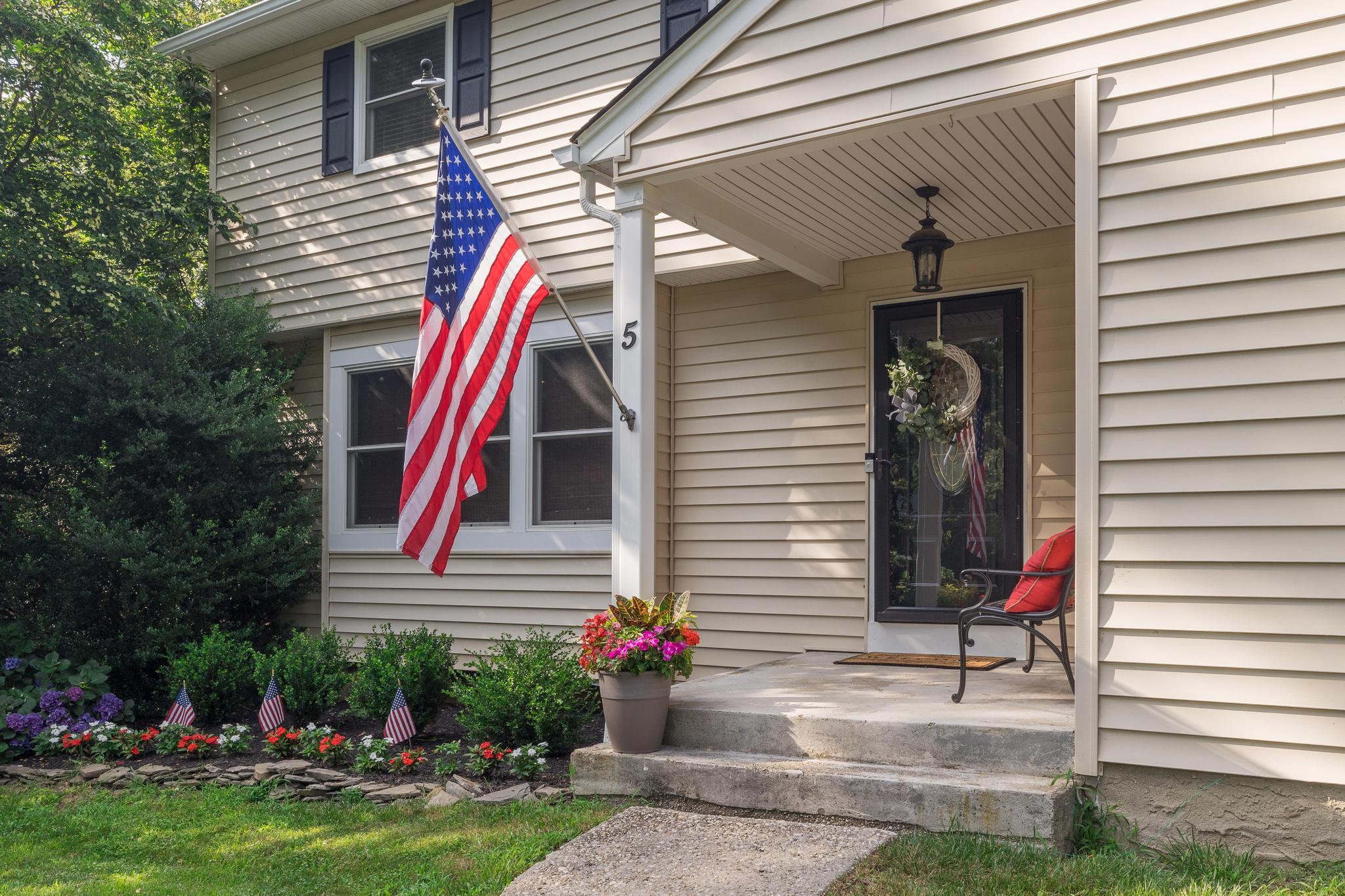 #4 photo, 5 Monett Place, 東長島 Greenlawn , NY 11740