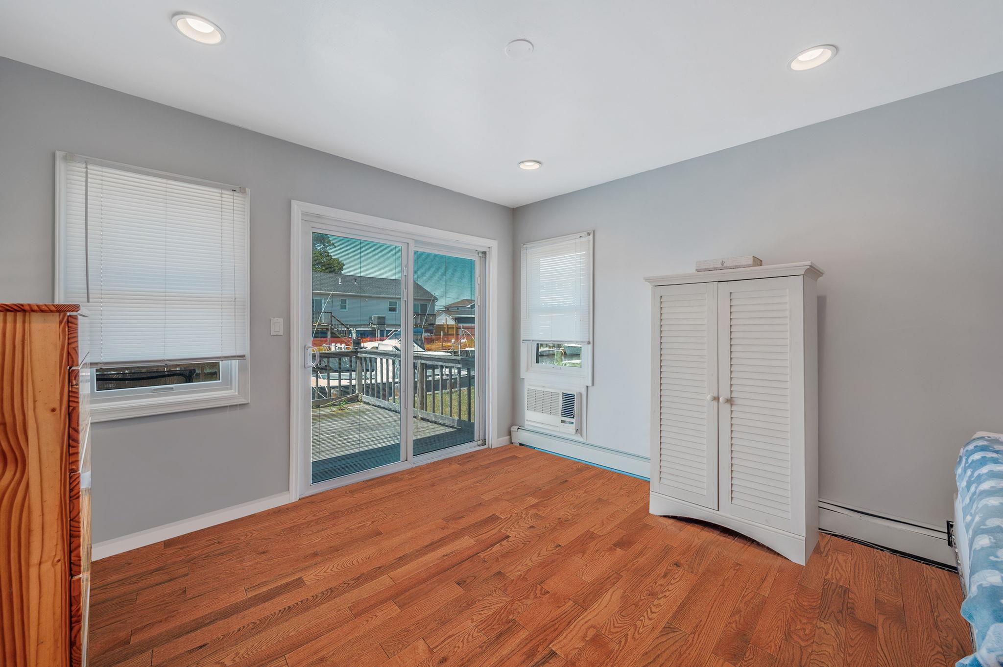 #17 photo, 2656 Seminole Avenue, ナッソー郡 Seaford , NY 11783