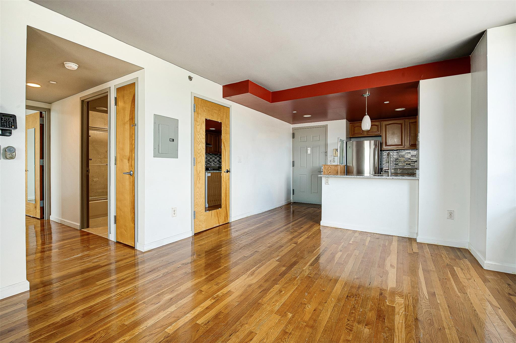 #20 photo, 116-24 Grosvenor Lane, Kew Gardens , NY 11415