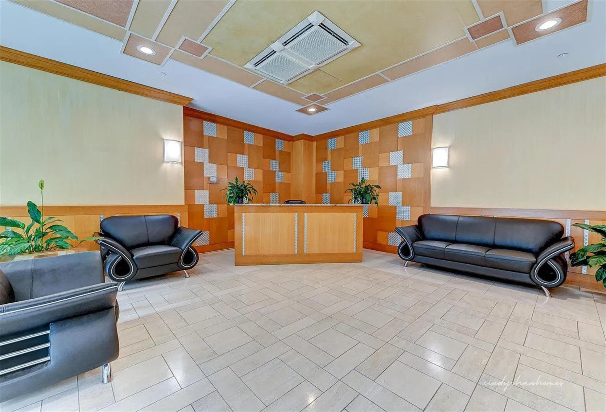 #3 photo, 116-24 Grosvenor Lane, Kew Gardens , NY 11415