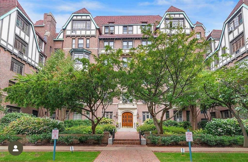 #1 photo, 4 Dartmouth Street, Forest Hills , NY 11375