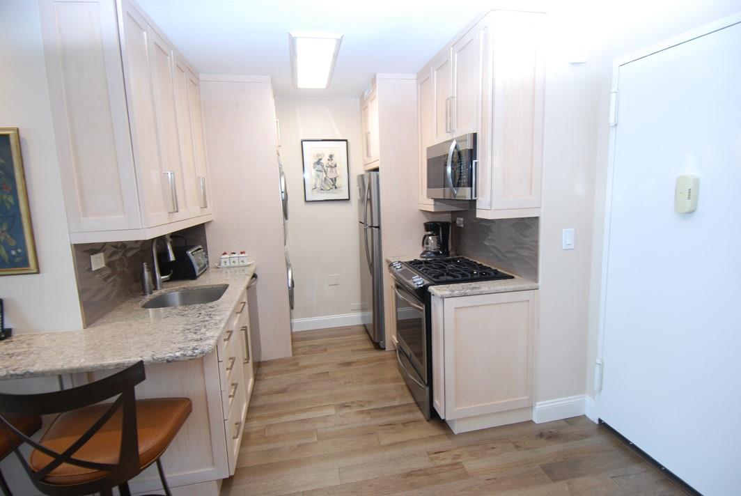 #10 photo, 27010 Grand Central Parkway, クイーンズ区 Floral Park , NY 11005