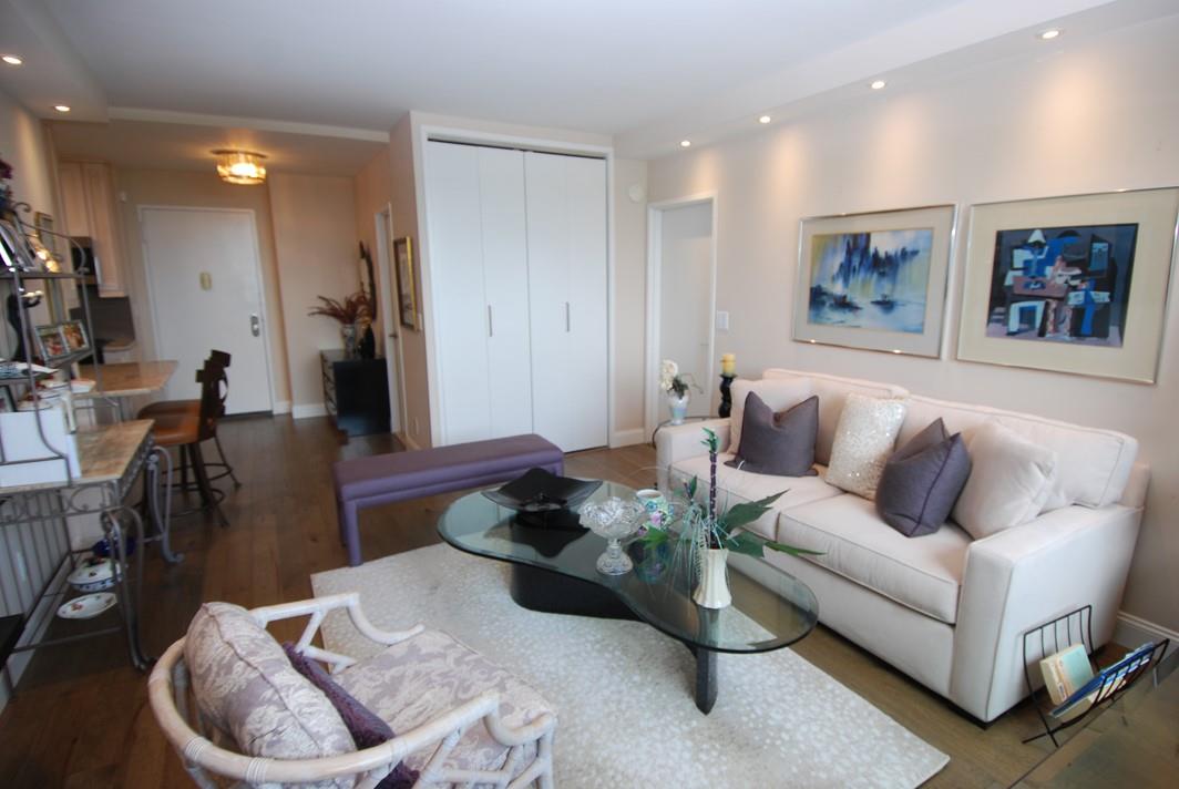 #6 photo, 27010 Grand Central Parkway, クイーンズ区 Floral Park , NY 11005