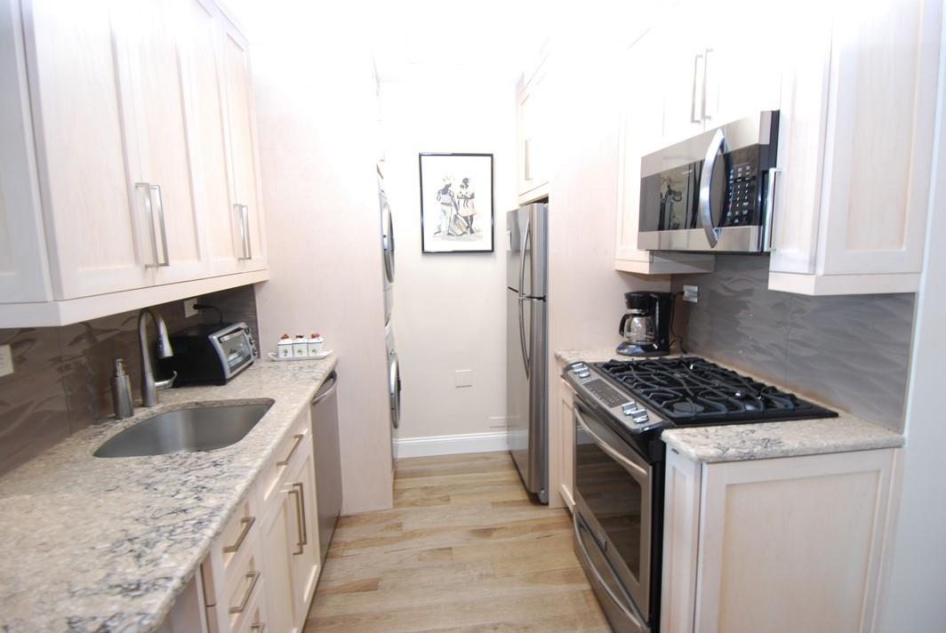 #7 photo, 27010 Grand Central Parkway, クイーンズ区 Floral Park , NY 11005