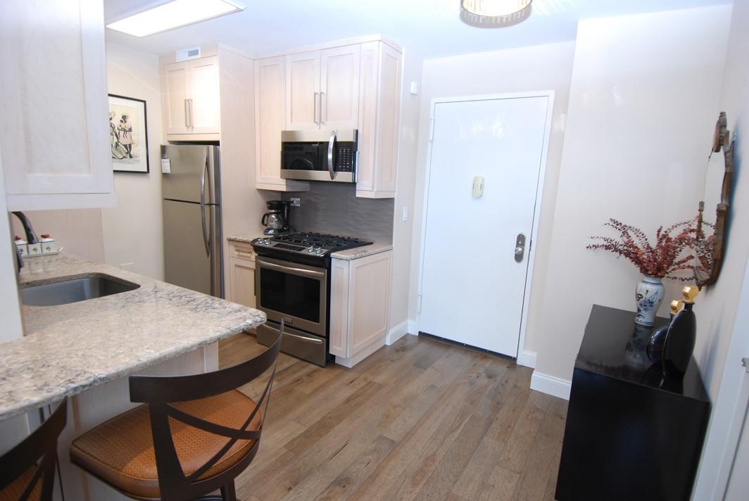 #8 photo, 27010 Grand Central Parkway, クイーンズ区 Floral Park , NY 11005