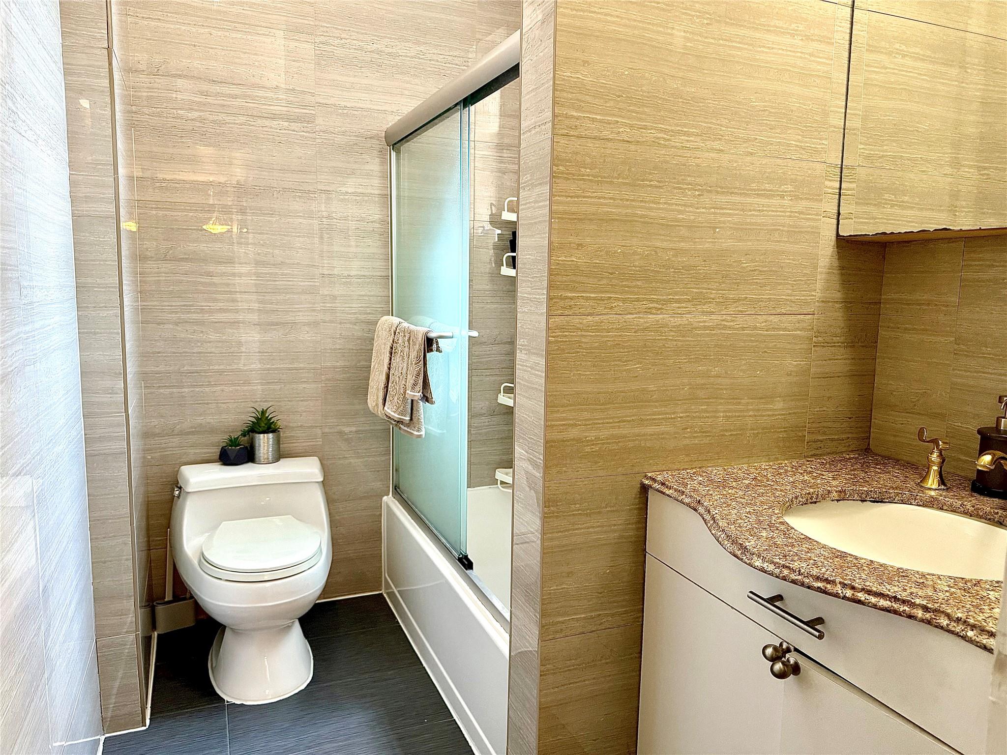 #8 photo, 132 W 169th Street, ブロンクス区 Bronx , NY 10452