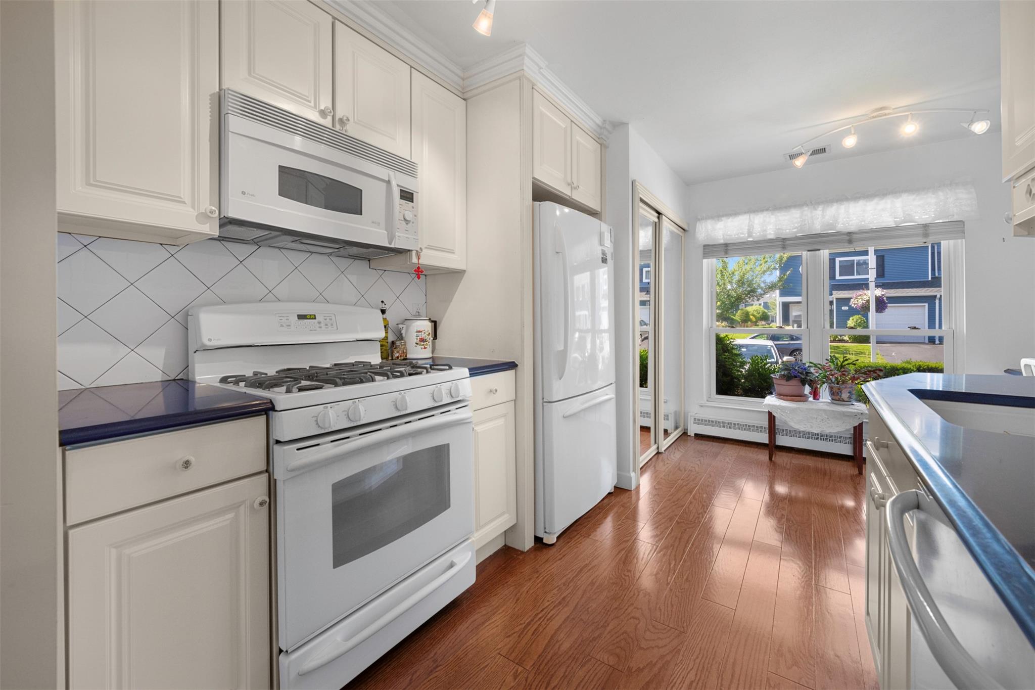 #14 photo, 100 Baker Court, ナッソー郡 Island Park , NY 11558