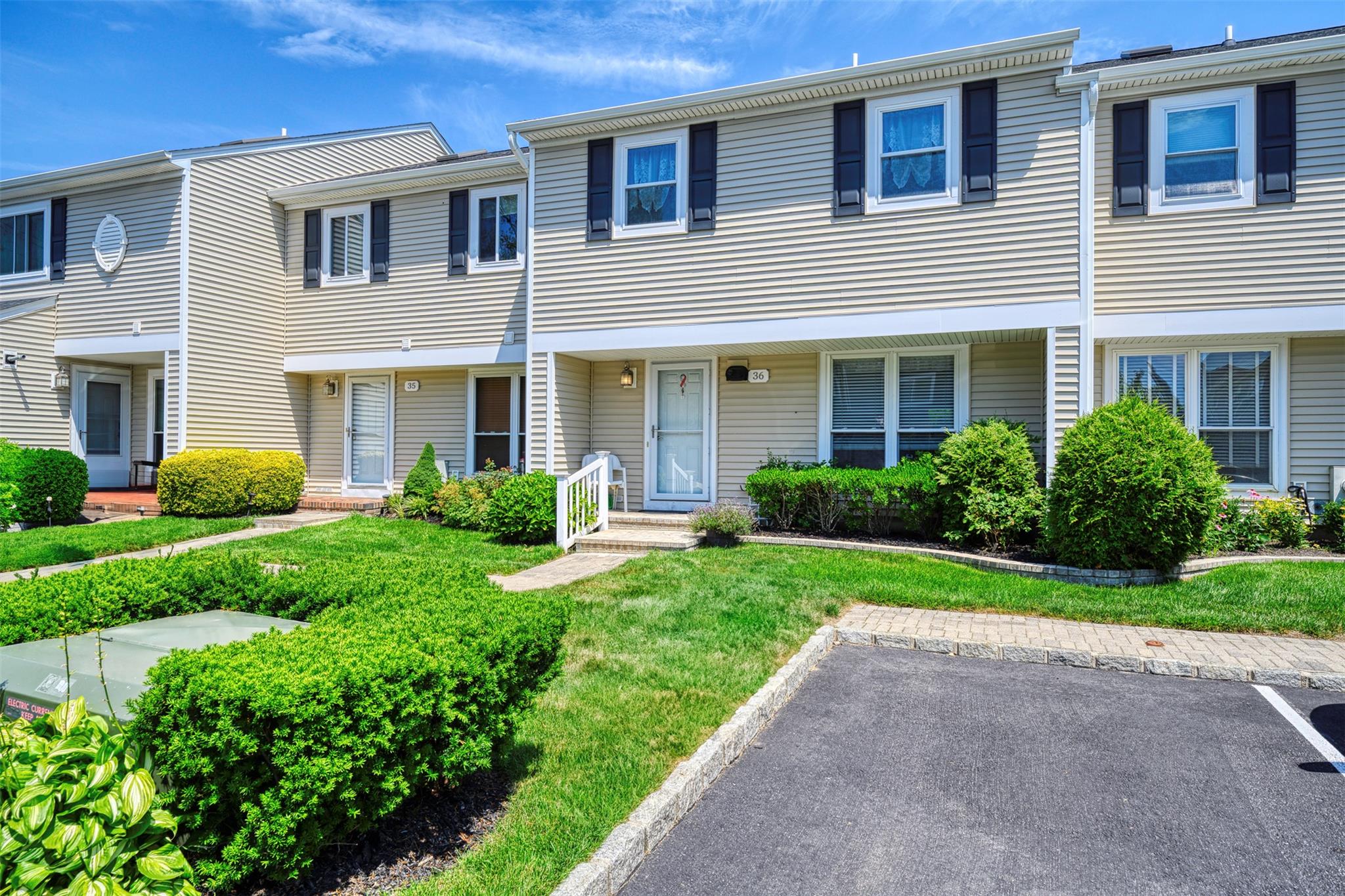 #4 photo, 100 Baker Court, ナッソー郡 Island Park , NY 11558