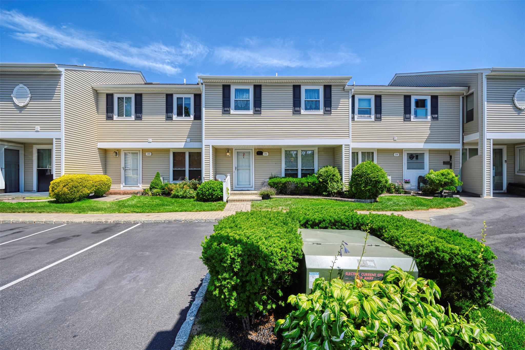 #5 photo, 100 Baker Court, ナッソー郡 Island Park , NY 11558