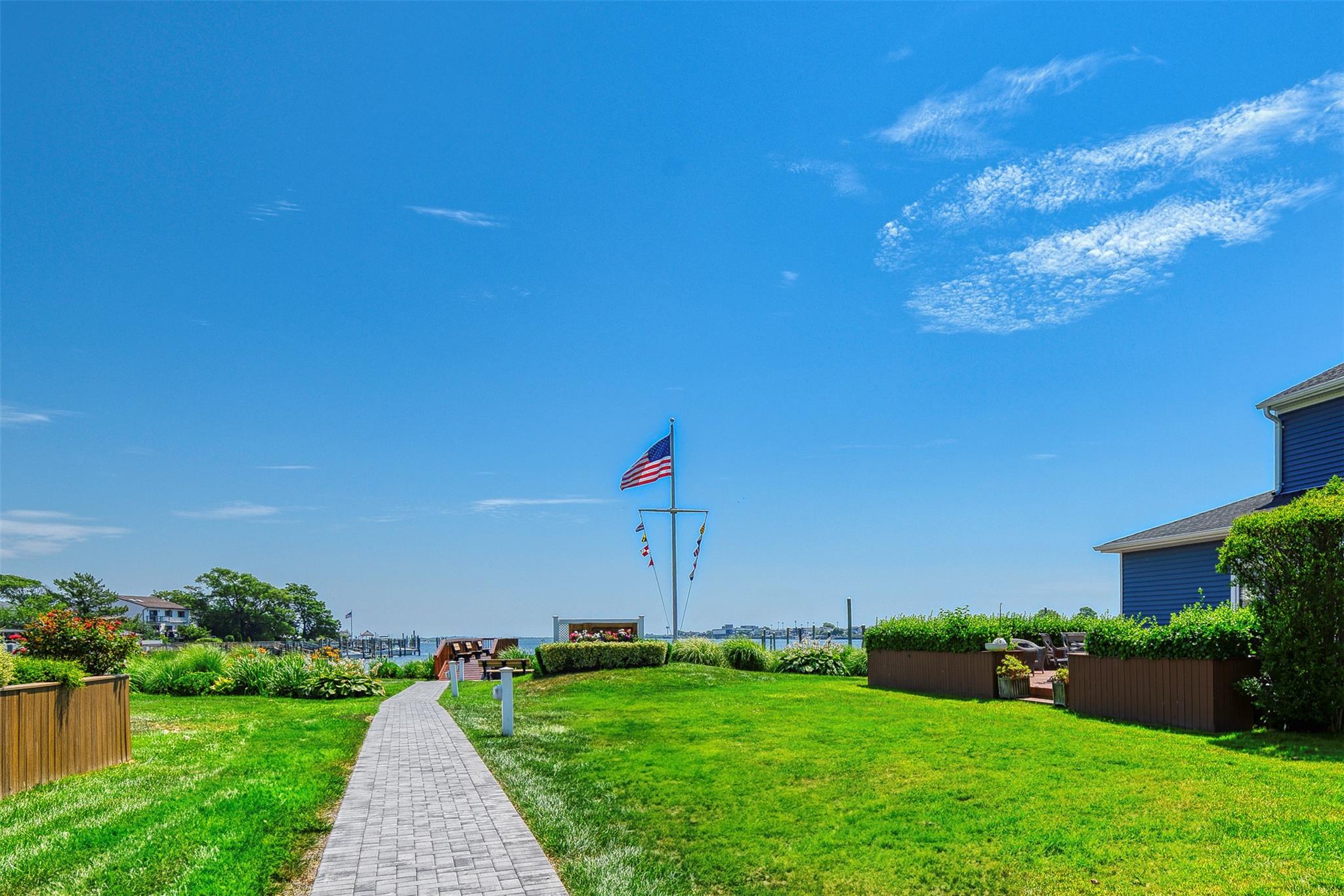 #8 photo, 100 Baker Court, ナッソー郡 Island Park , NY 11558