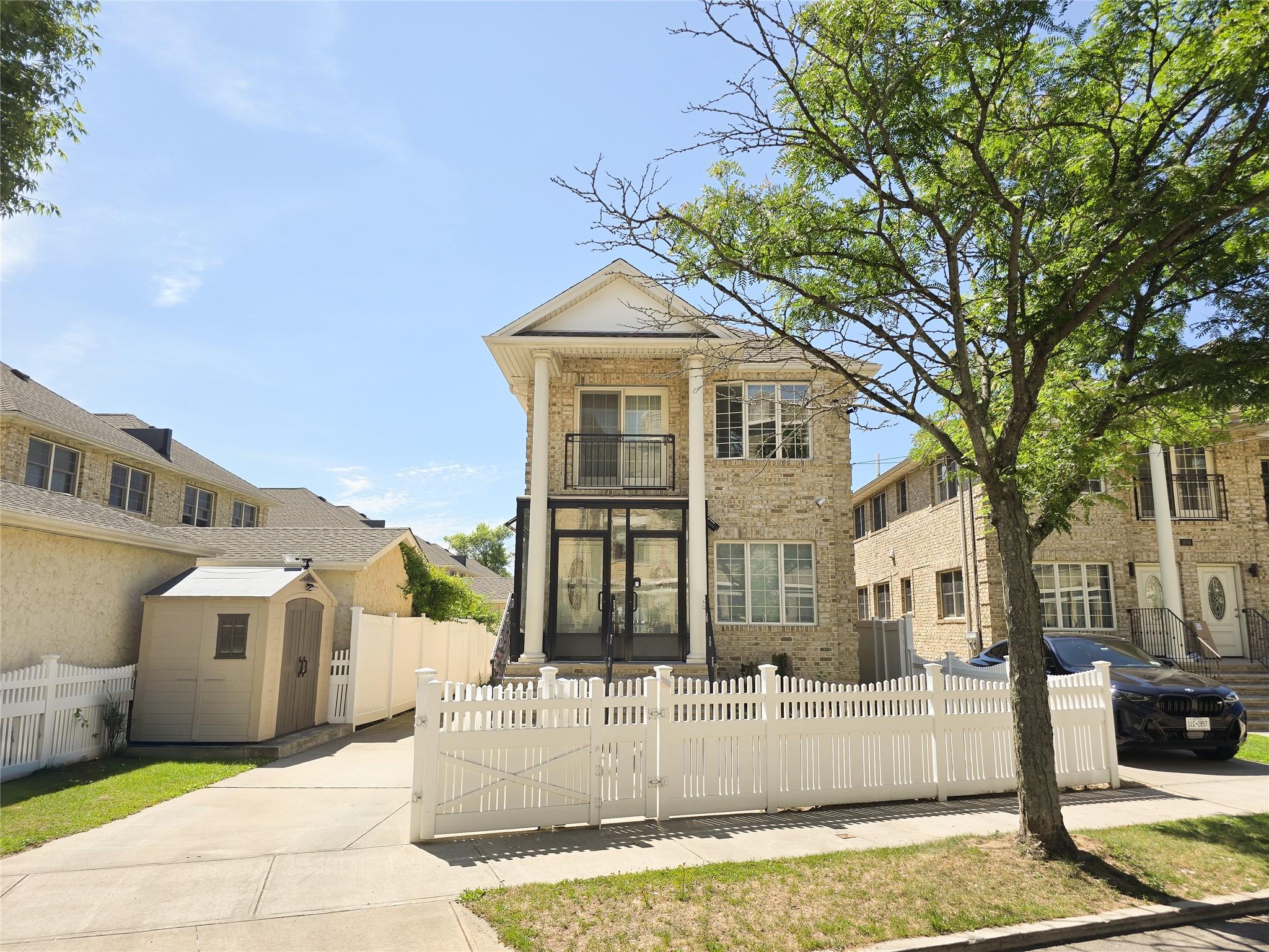 #1 photo, 16-10 150th Place, Whitestone , NY 11357
