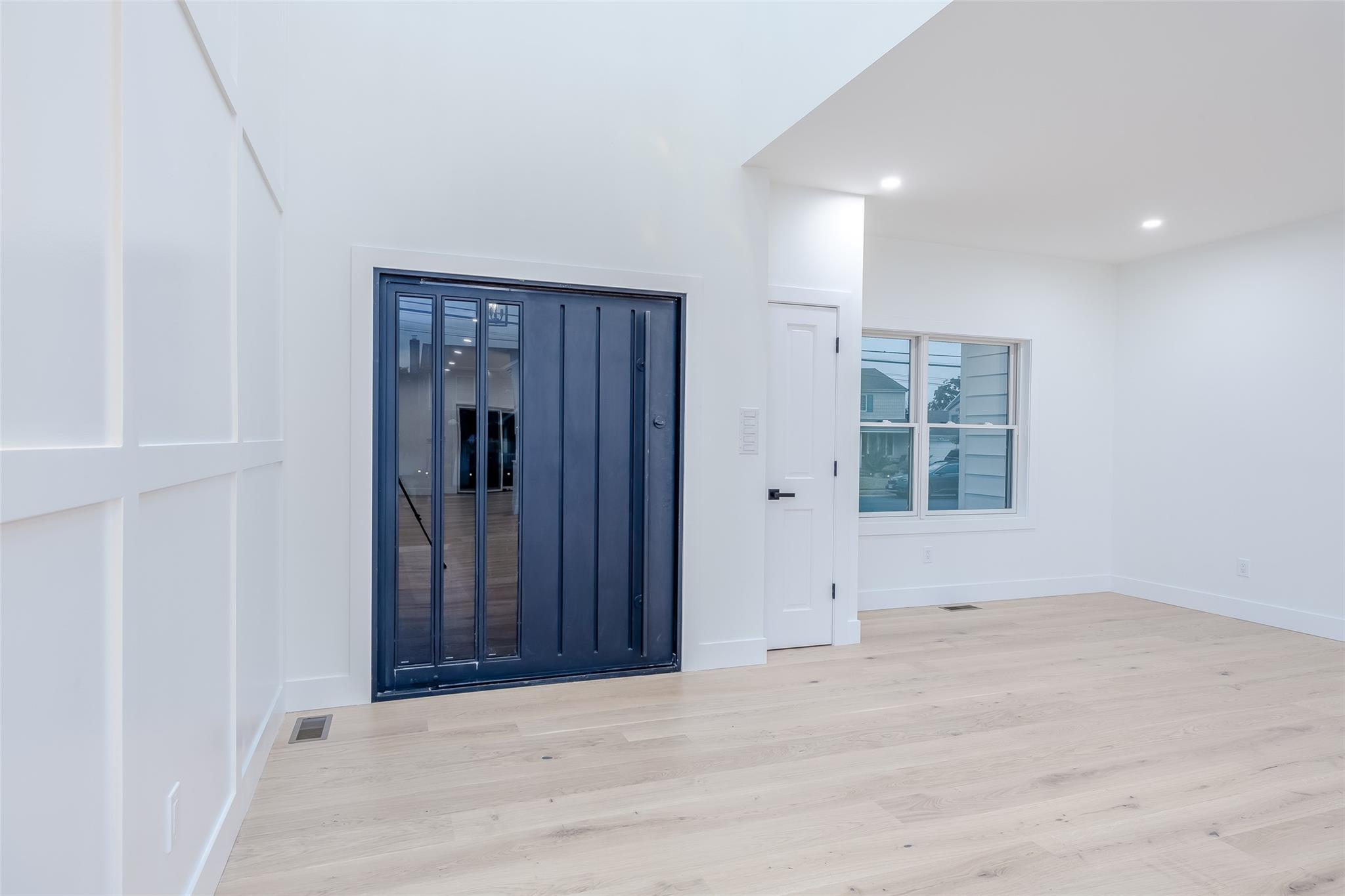 #5 photo, 9 Friends Lane, Westbury , NY 11590