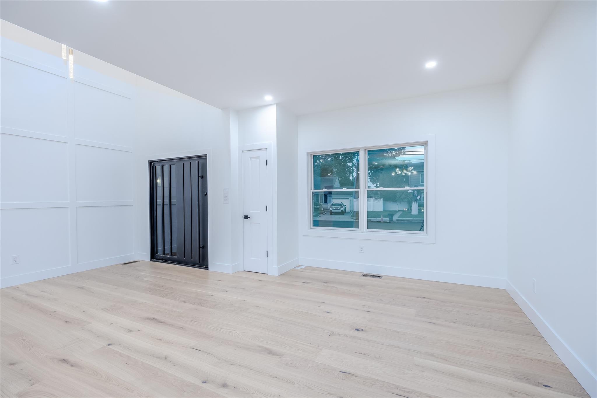 #6 photo, 9 Friends Lane, Westbury , NY 11590