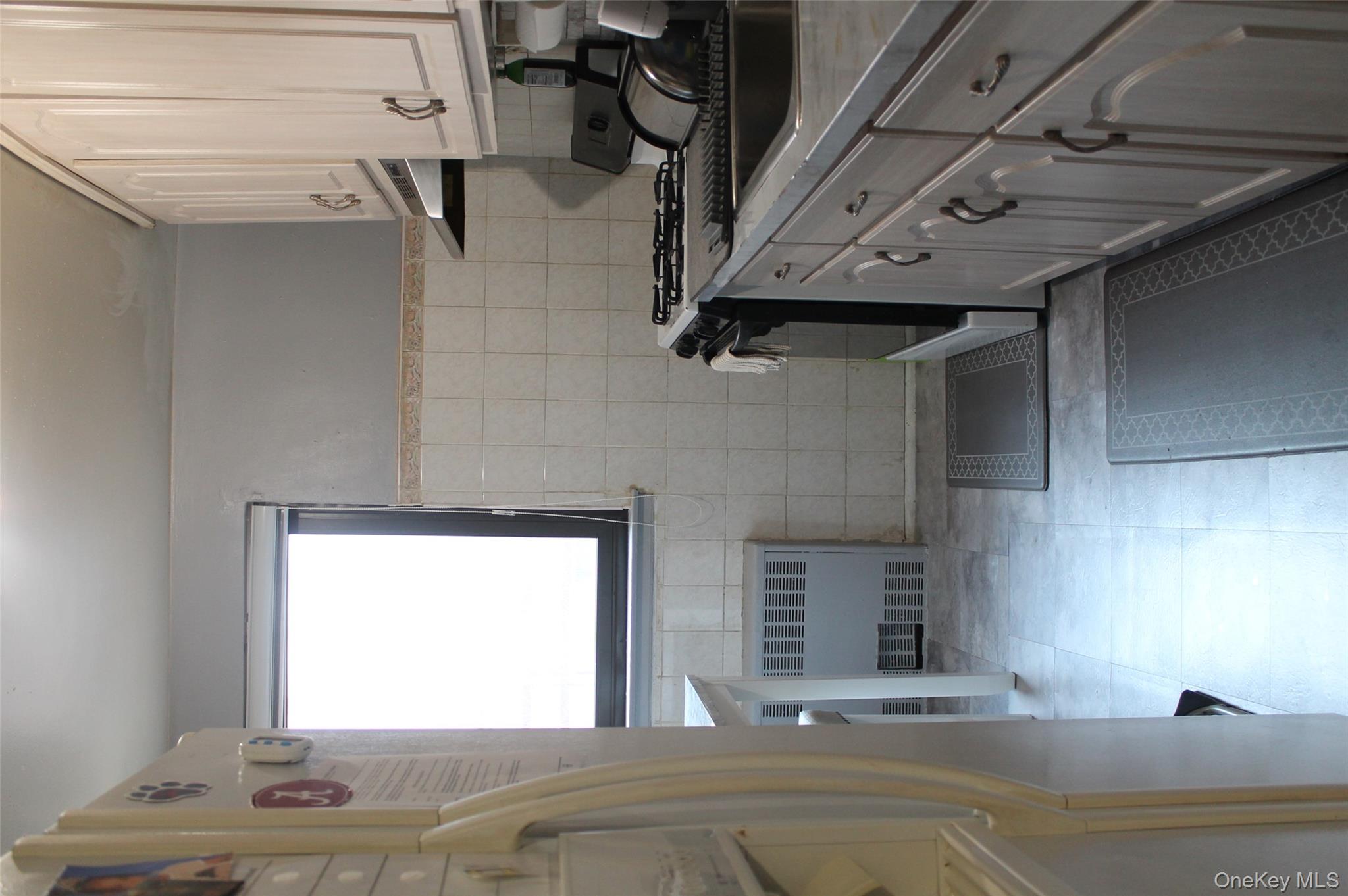 #4 photo, 86-70 Francis Lewis Blvd, クイーンズ区 Queens Village , NY 11427