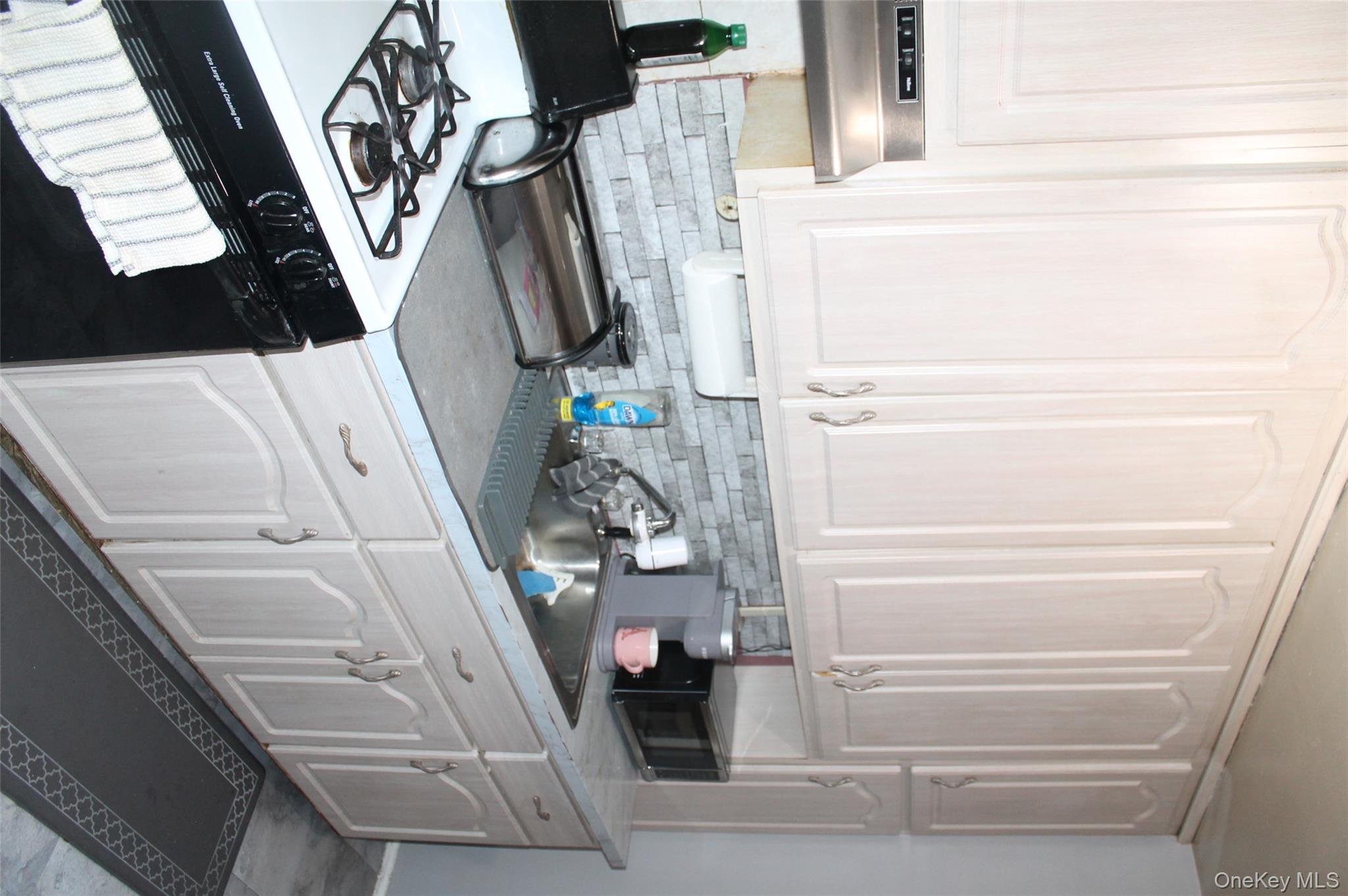 #7 photo, 86-70 Francis Lewis Blvd, クイーンズ区 Queens Village , NY 11427