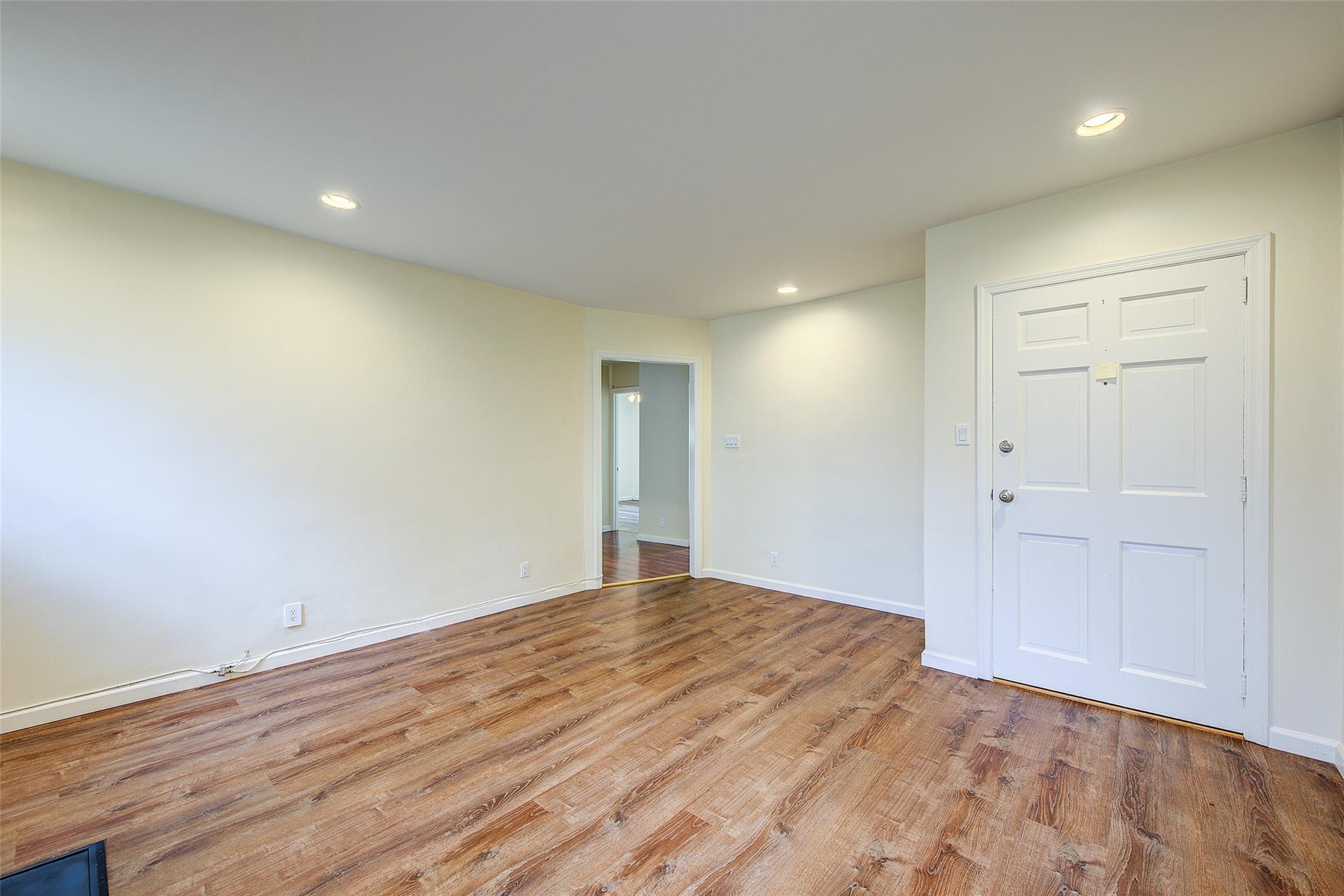 #11 photo, 4843 201st Street, كوينز Bayside , NY 11364