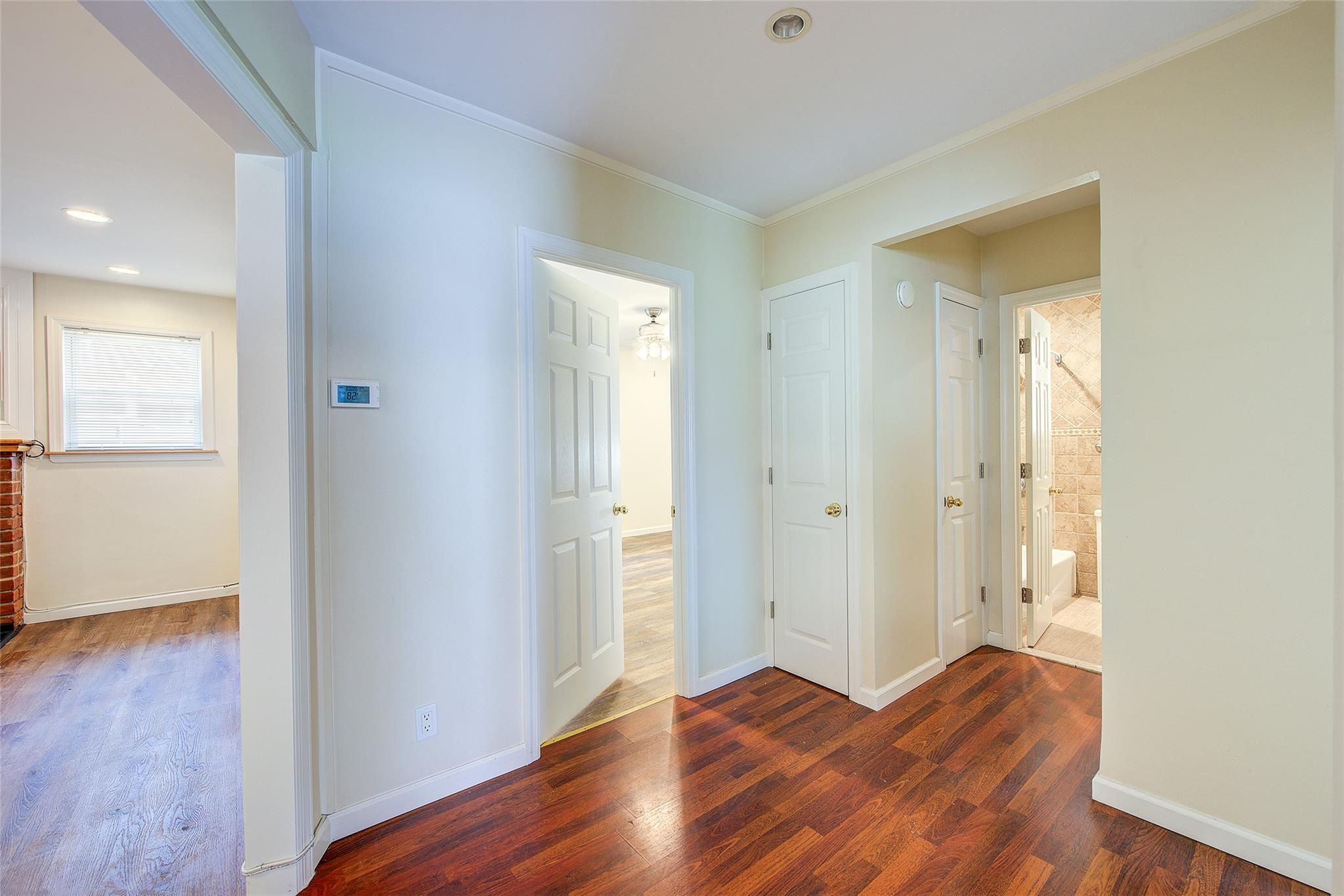 #14 photo, 4843 201st Street, كوينز Bayside , NY 11364