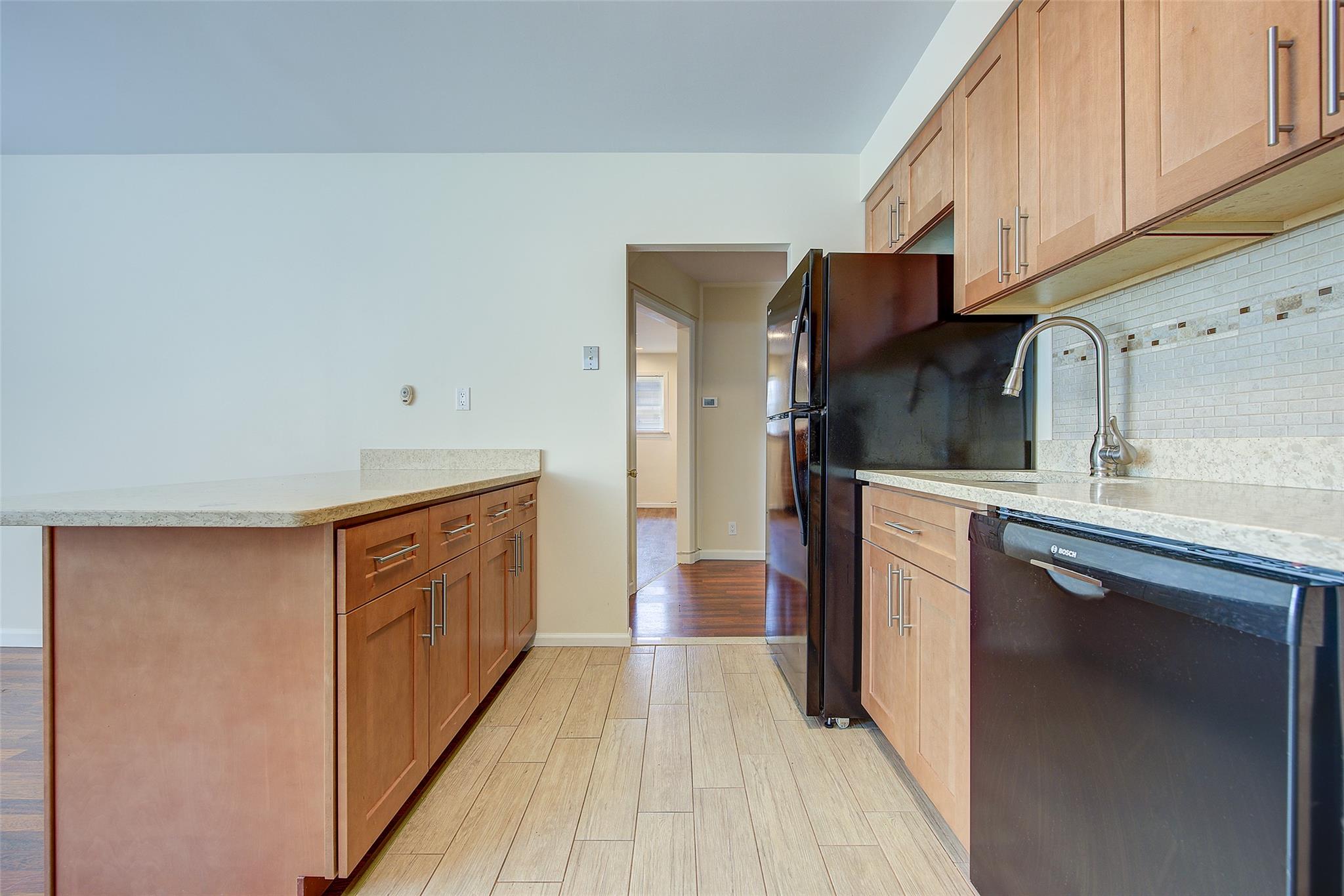 #20 photo, 4843 201st Street, كوينز Bayside , NY 11364