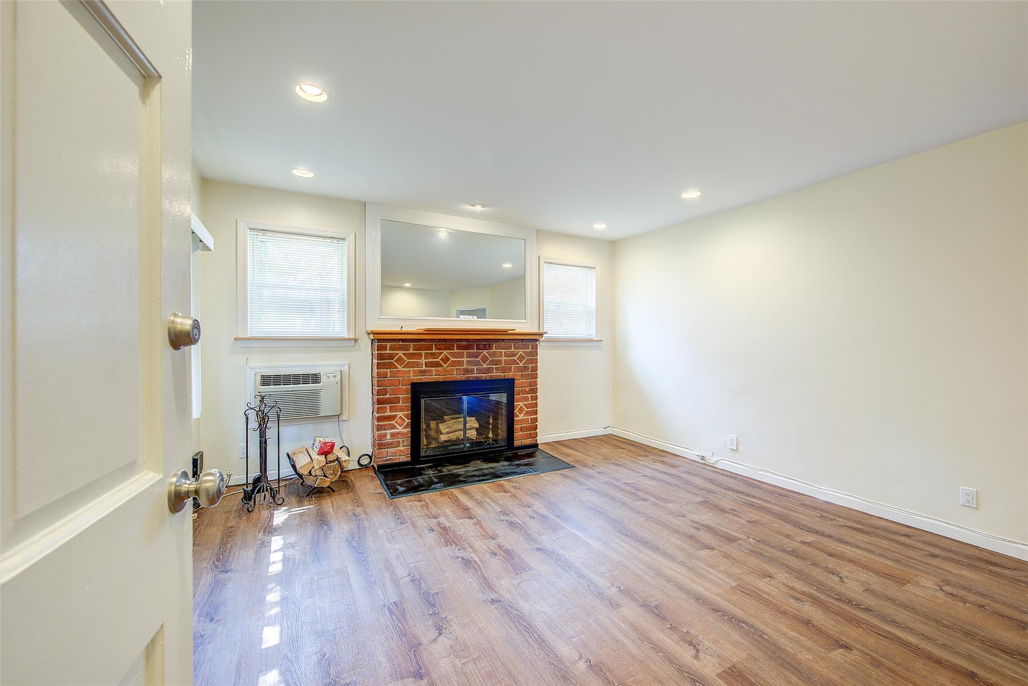 #6 photo, 4843 201st Street, كوينز Bayside , NY 11364