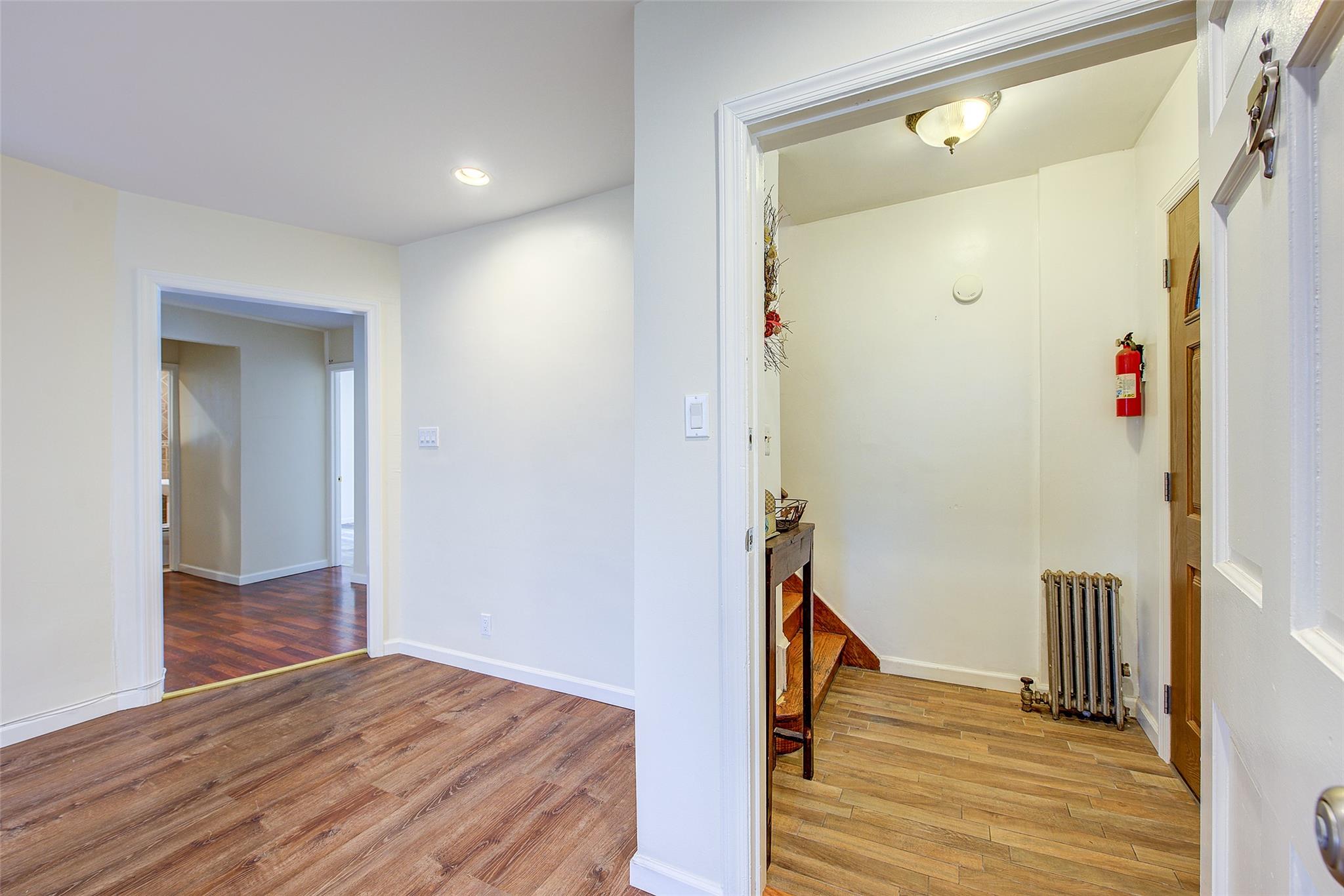 #7 photo, 4843 201st Street, كوينز Bayside , NY 11364