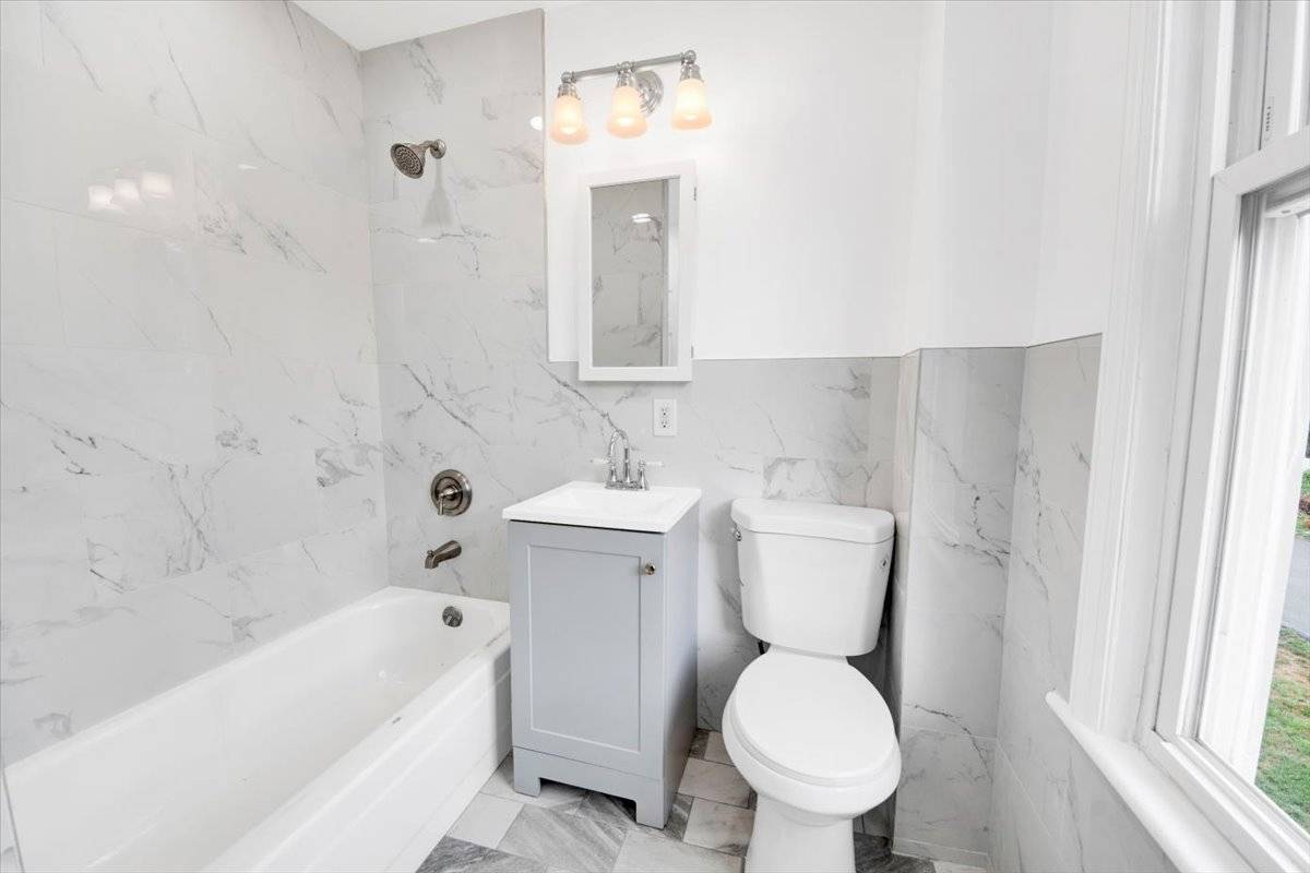 #14 photo, 233 Brady Ave, Hawthorne , NY 10532