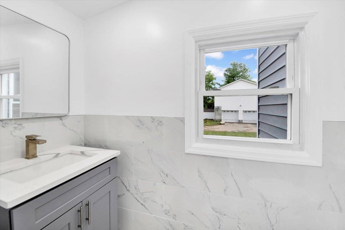 #18 photo, 233 Brady Ave, Hawthorne , NY 10532