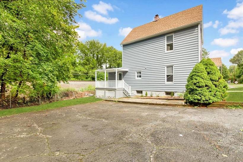 #3 photo, 233 Brady Ave, Hawthorne , NY 10532