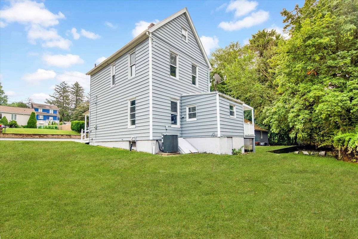 #4 photo, 233 Brady Ave, Hawthorne , NY 10532