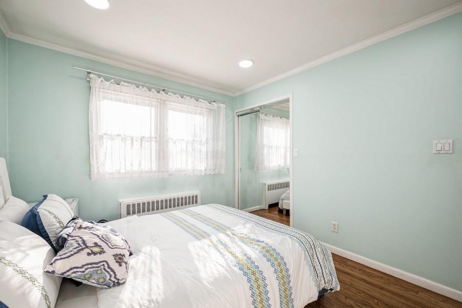 #17 photo, 178 Gerhard Road, Plainview , NY 11803